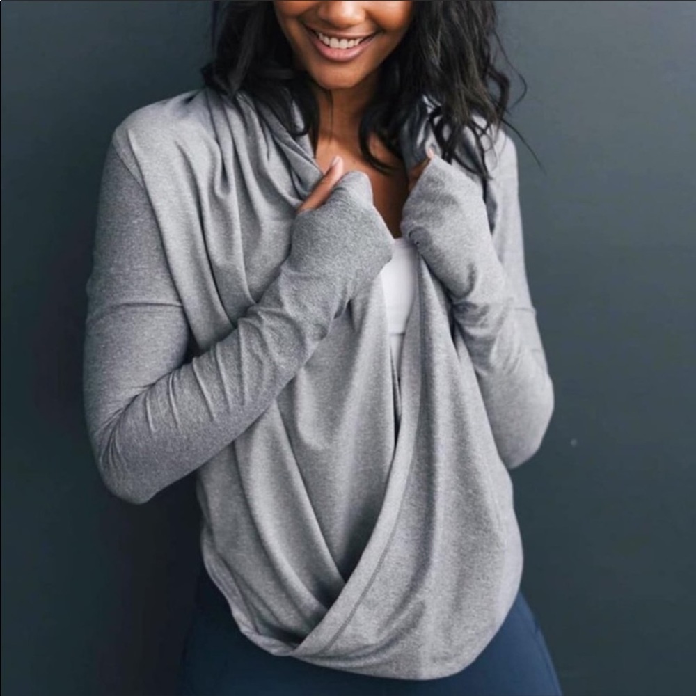 Zyia Active Yoga Shawl Gray Size Large